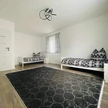 Exklusive Haushälfte Zentrumsnah Ferienhaus