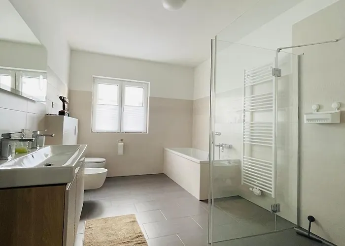 Exklusive Haushälfte Zentrumsnah Ferienhaus