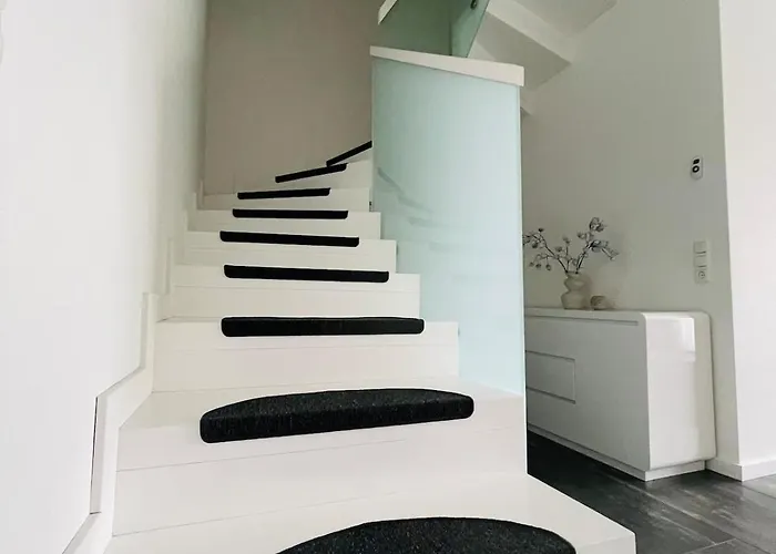 Exklusive Haushälfte Zentrumsnah Ferienhaus